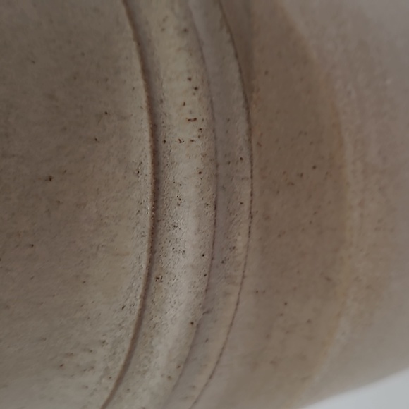 Signed Pottery vase - Picture 7 of 7